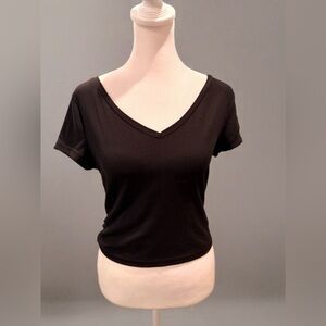 No Boundaries Black Short Sleeve V-Neck Tee